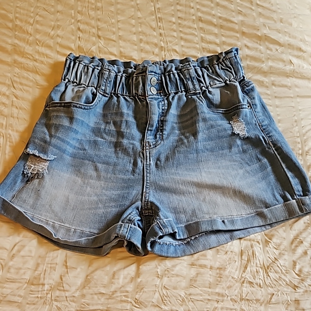 Vanilla Star high waisted distressed denim shorts sz.9 Juniors
